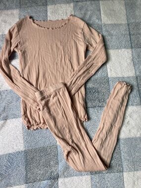 Vaenait girls size 4-5T two piece pajama set